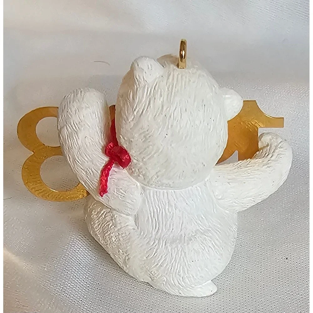 Hallmark vtg ornament